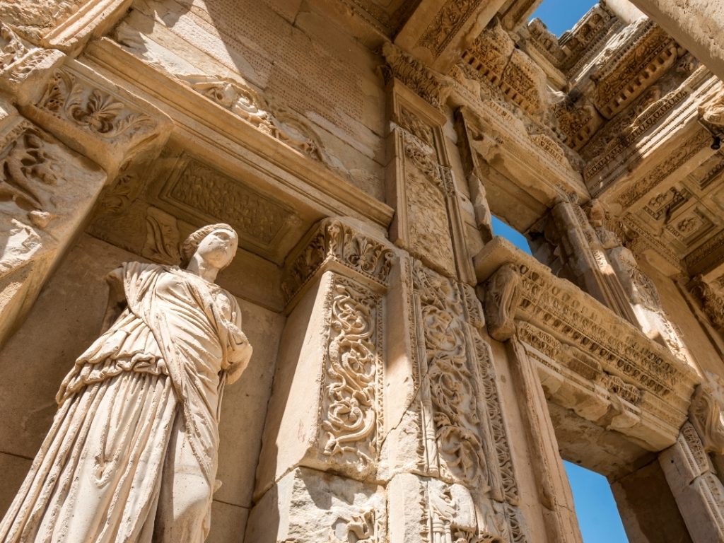 Detail of ancient Roman statues at Celsus Library in Ephesus, a highlight of the 10 days in Turkiye itinerary.