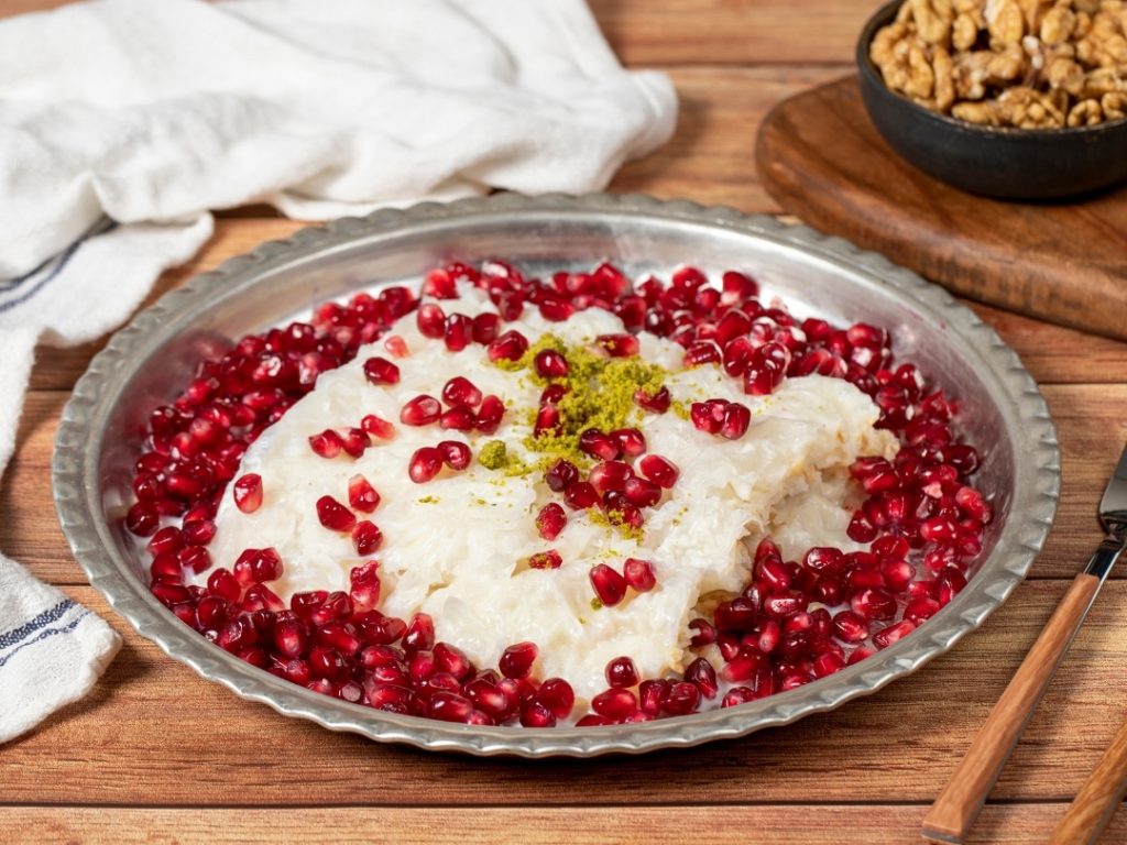 Gullac is a turkish cuisine desert.